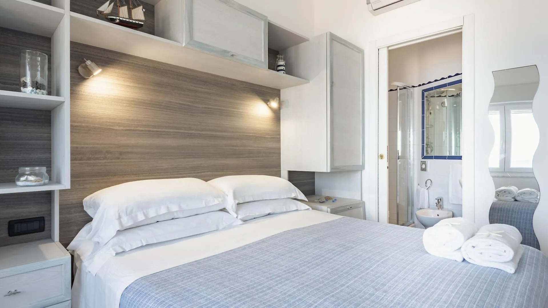 Hotel La Caletta Porto Santo Stefano  4*, Porto Santo Stefano (Grosseto)